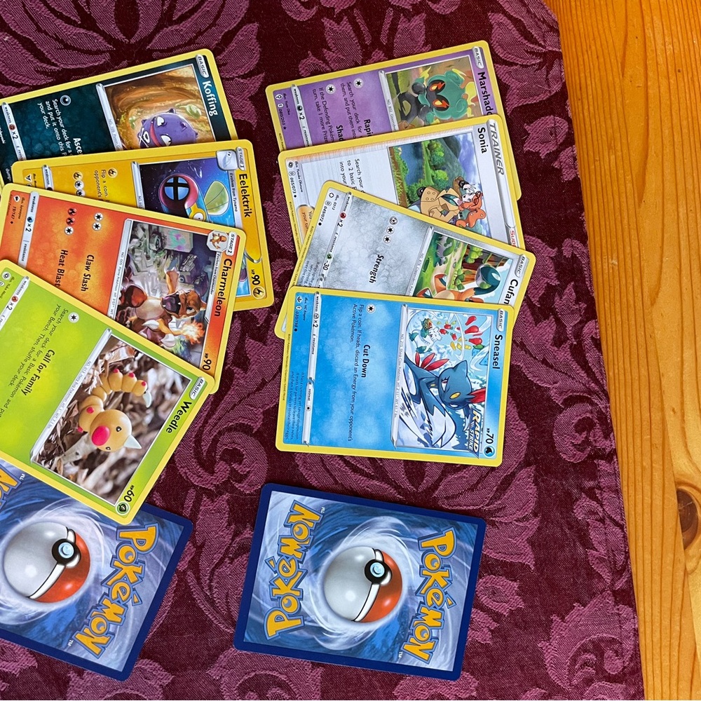 Colorful Pokémon Trading Card Set